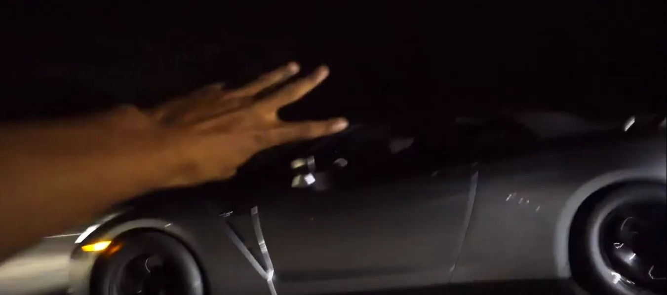1 200 Hp Nissan Gt R Vs Twin Turbo Dodge Viper Drag Race Is An Instant Knockout Autoevolution