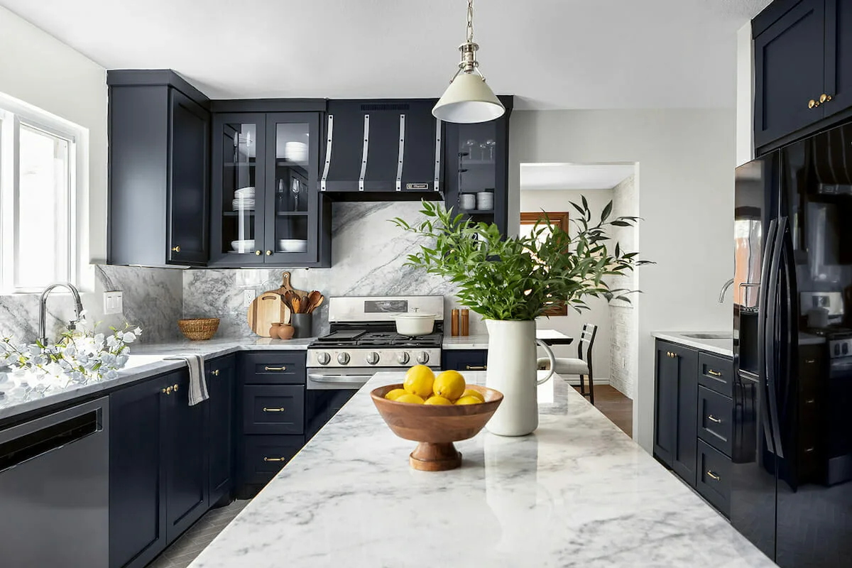 10 Dreamy But Dark Kitchen Cabinet Ideas Designs Decorilla