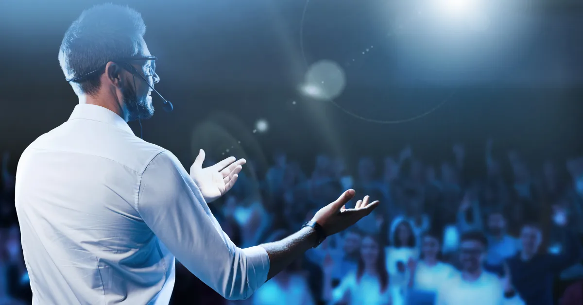 10 Public Speakers That Will Inspire Your Speaking Style Fast