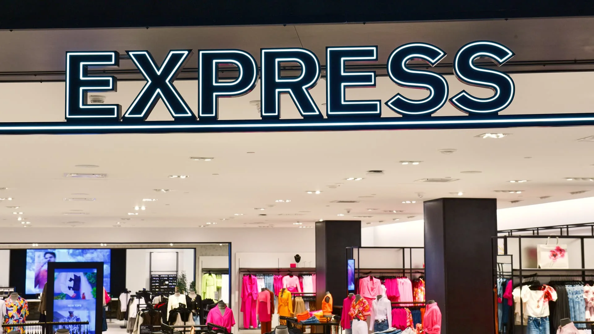 107434511 1719525697525 Gettyimages 1249890192 Express Store At American V 1719525756