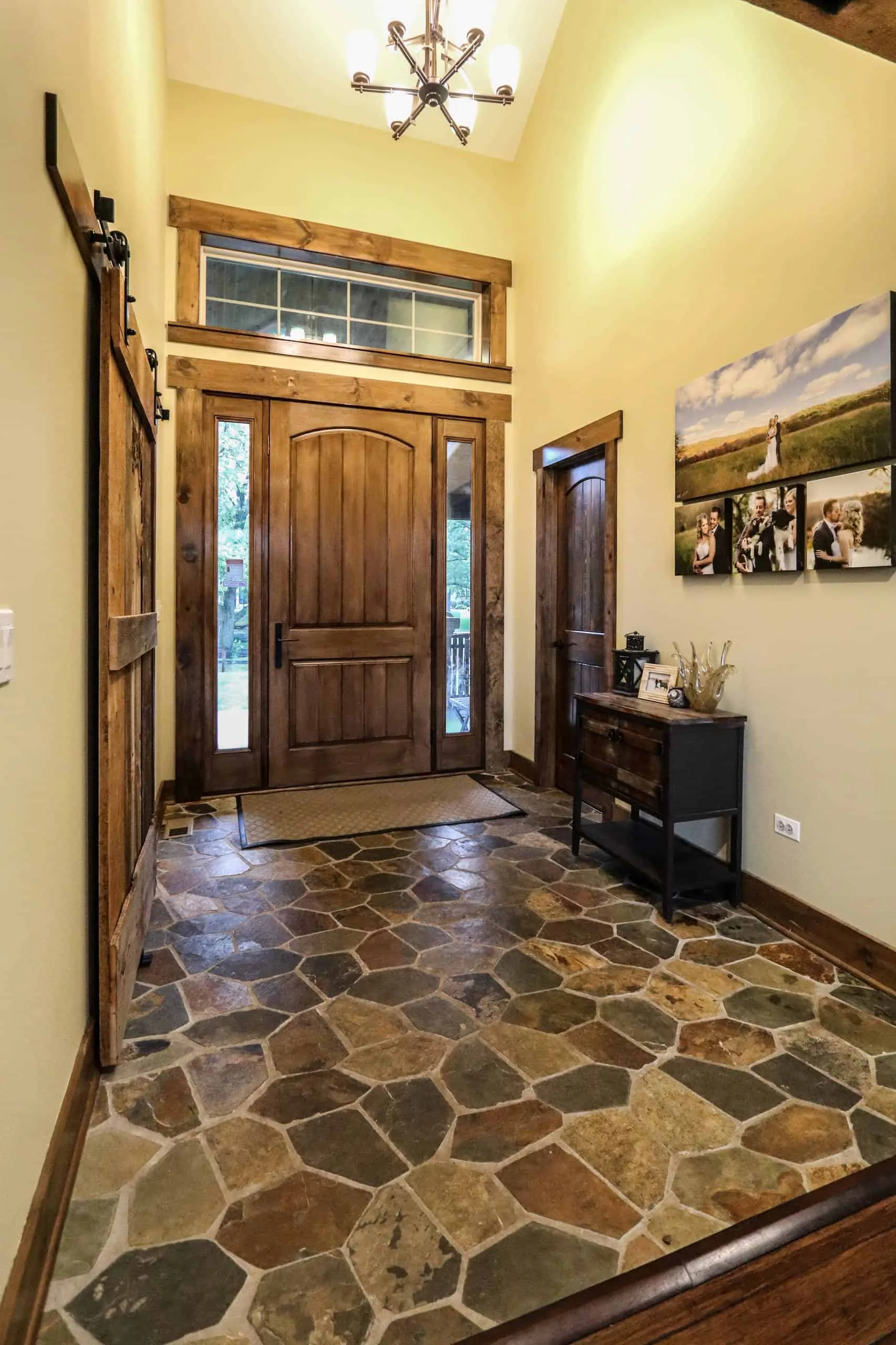 15 Welcoming Rustic Entry Hall Designs You Re Going To Adore