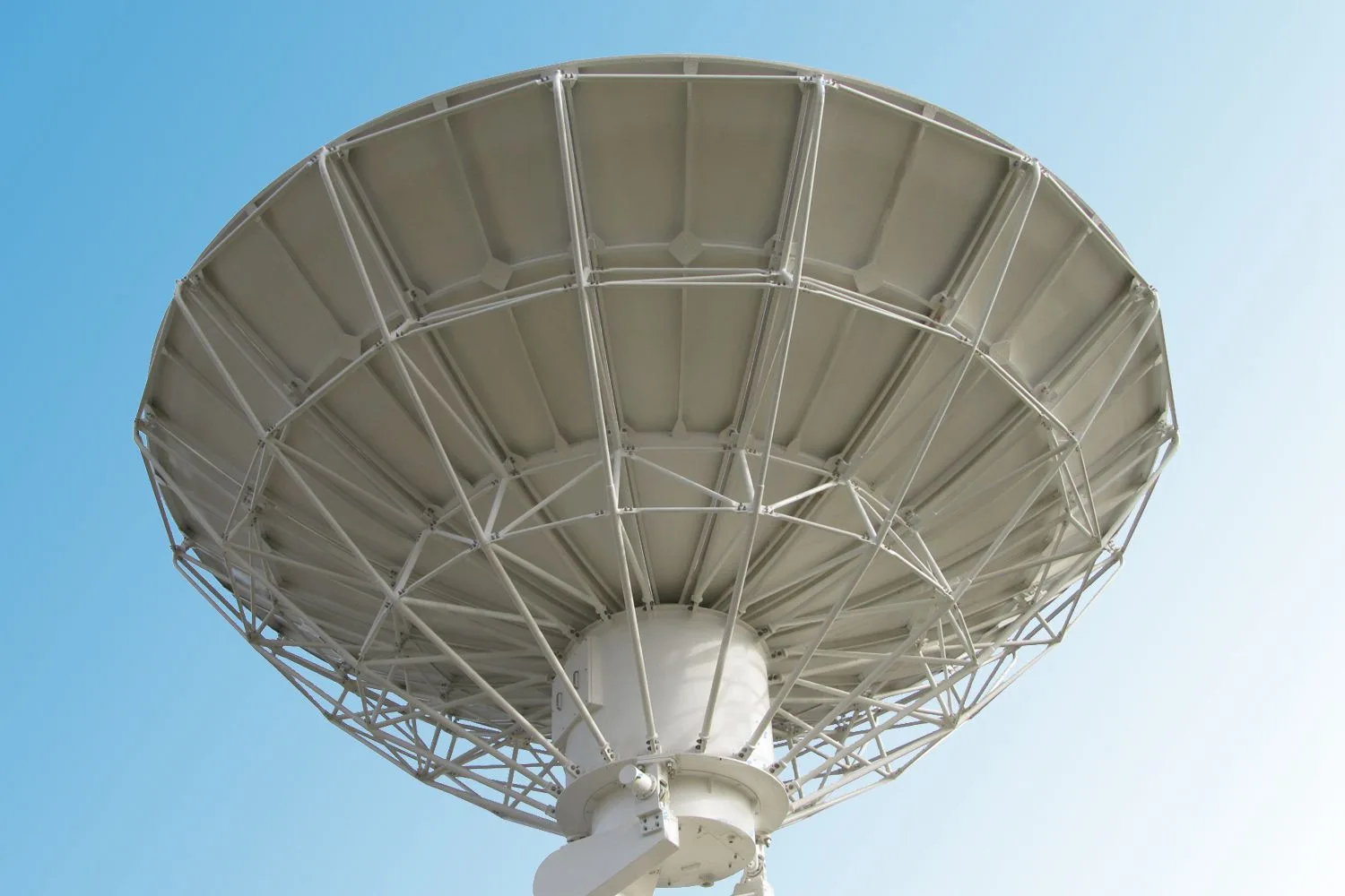 16M C X Ku Tri Band Antenna Defense Antenna Composite Feed Antenna