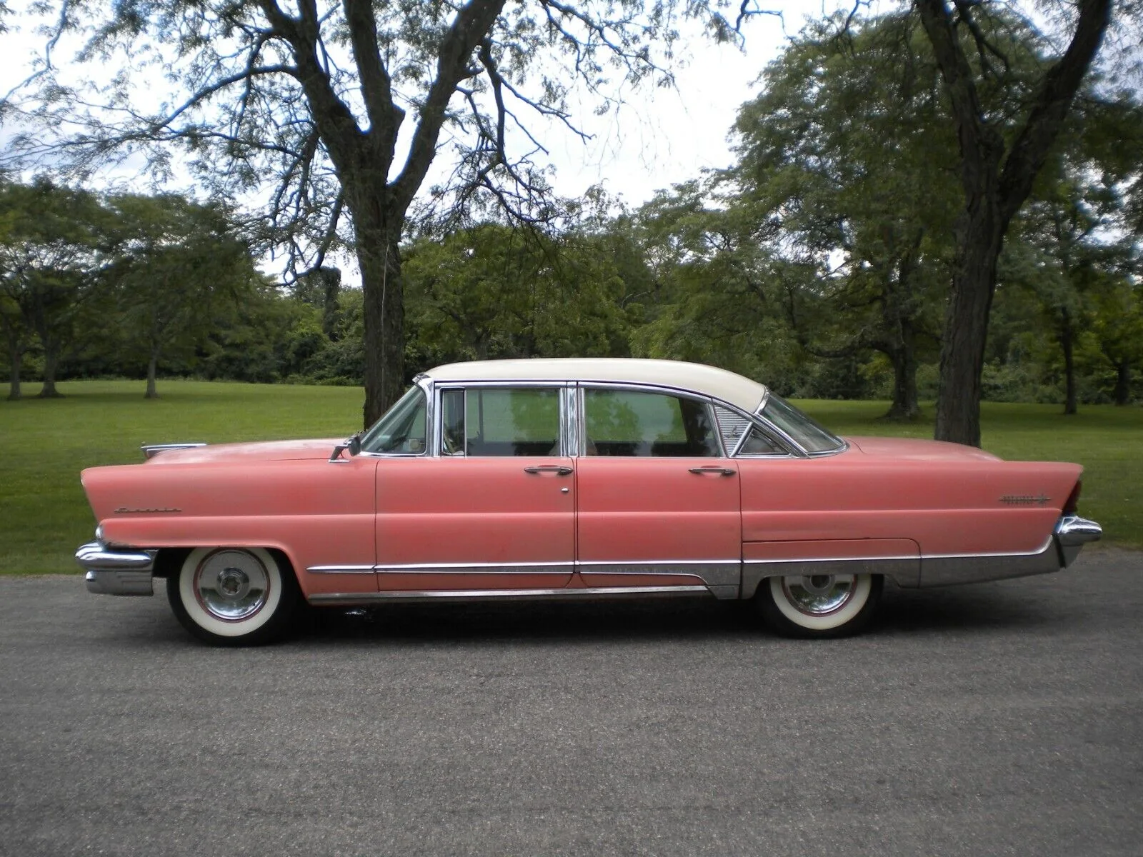 1956 Lincoln Premiere Is A One Owner All Original Survivor Also Pretty In Pink Autoevolution