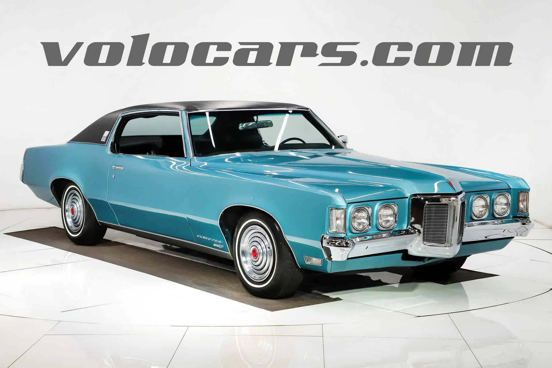 1969 Pontiac Grand Prix Volo Museum