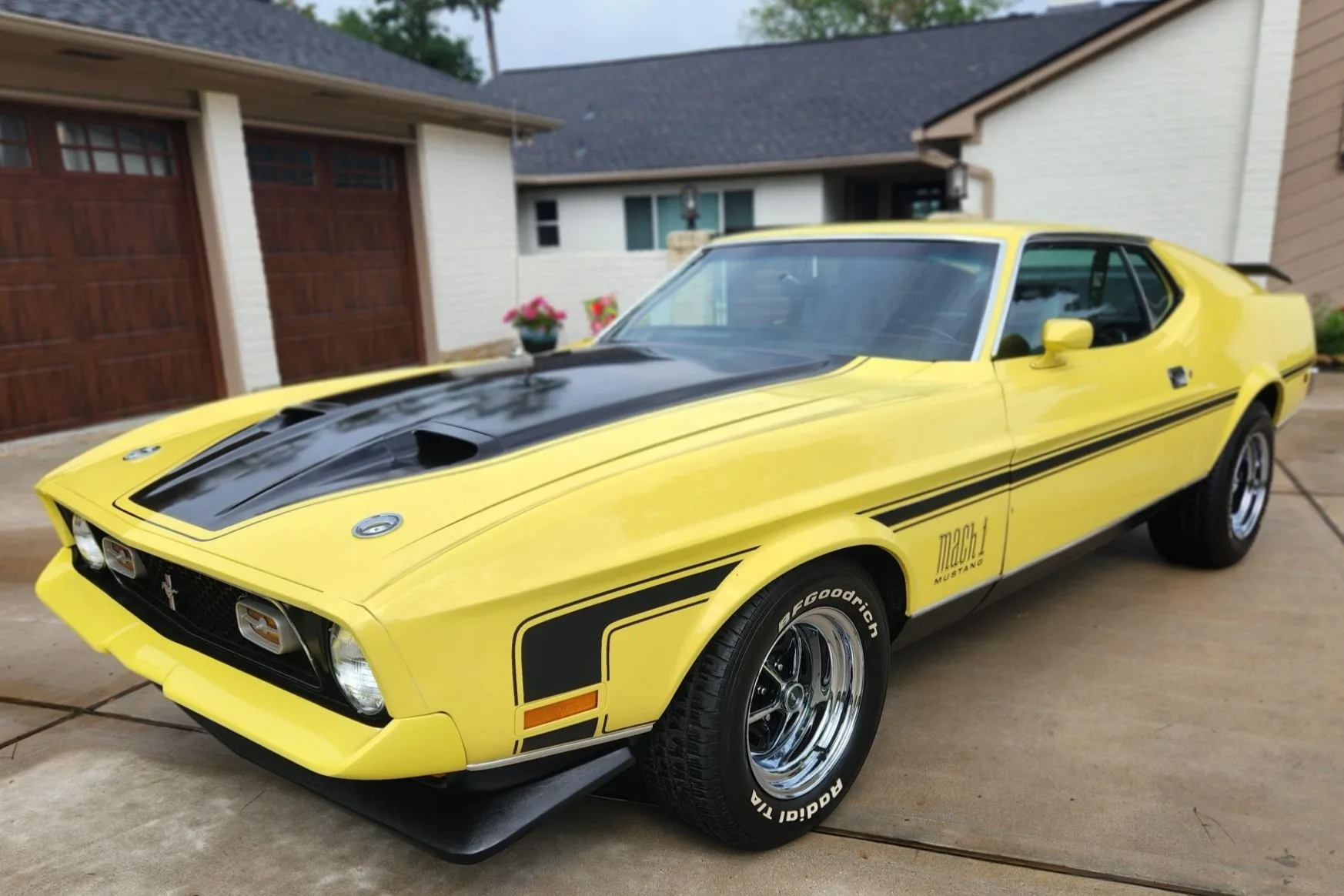 1971 Mustang Fastback Yellow