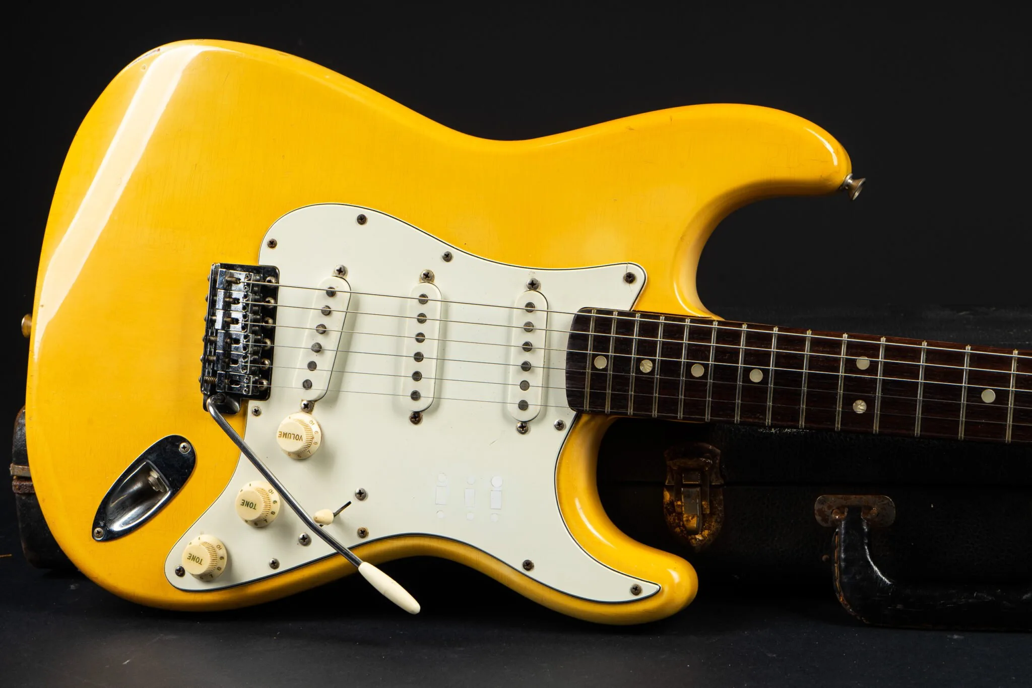 1973 Fender Stratocaster Olympic White Guitarpoint