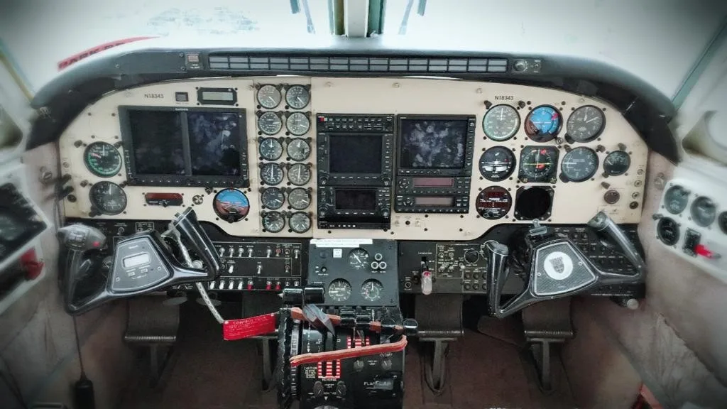 1977 Beechcraft King Air E90 For Sale Sweden 8927 Hrs Avbuyer