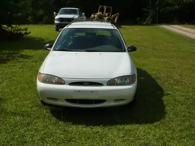 1998 Ford Escort Se Wagon 4 Door 2 0L