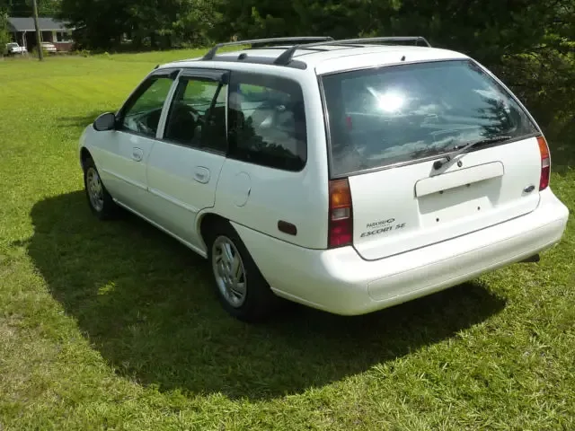 1998 Ford Escort Se Wagon 4 Door 2 0L
