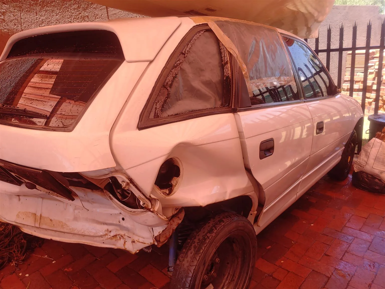 1998 Opel Kadett 200Is Accident Damaged For Sale Junk Mail