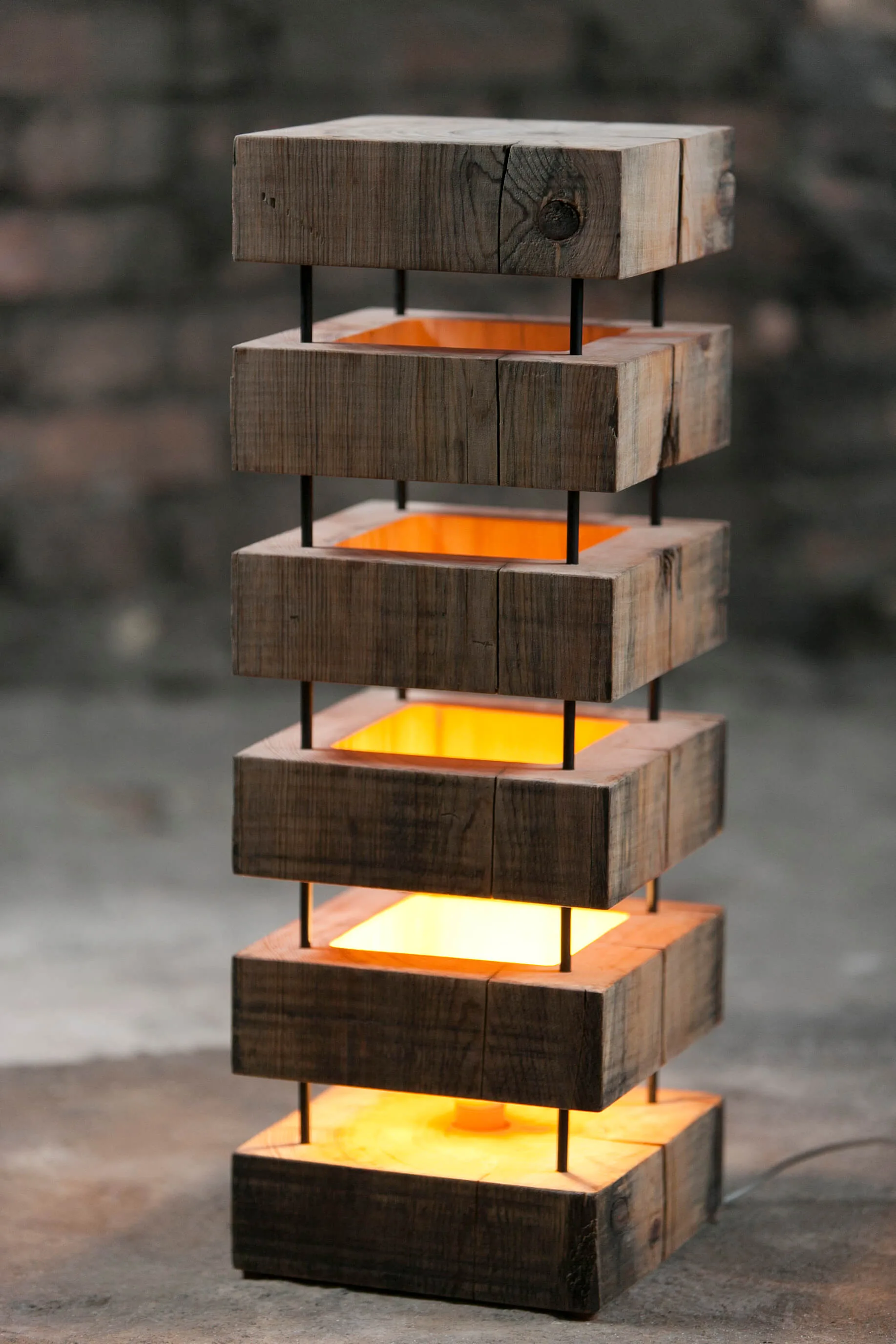 20 Incredible Diy Handmade Reclaimed Wood Lighting Designs