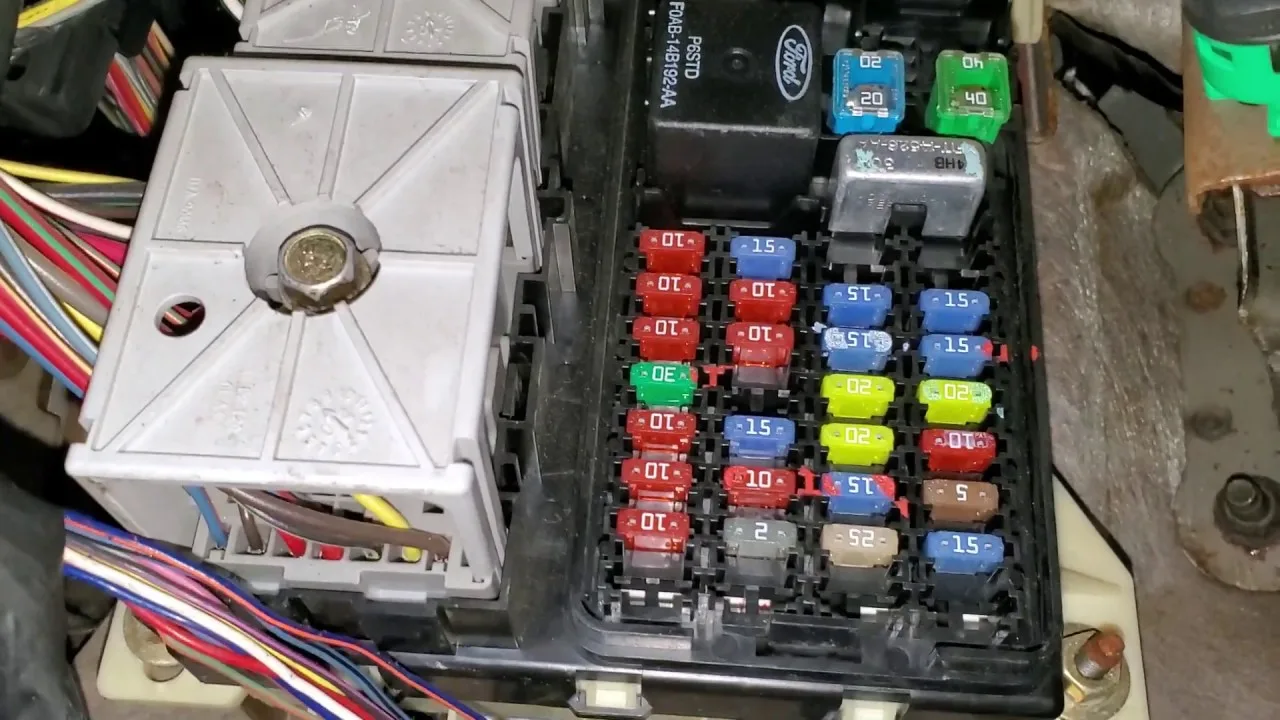 2005 Ford Taurus Fuse Panel Diagram
