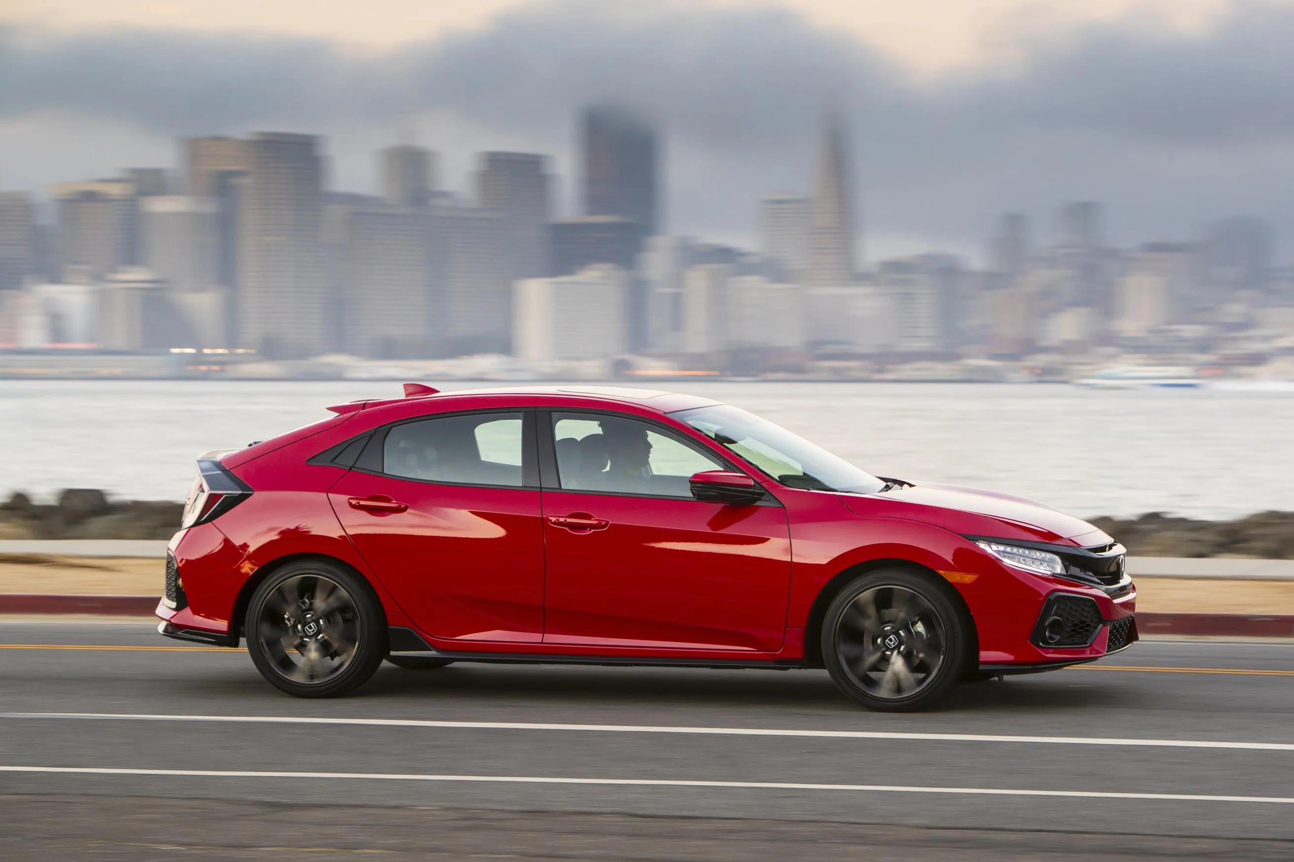 2017 Honda Civic Hatchback Arrives In America Specs And Pricing Revealed Autoevolution