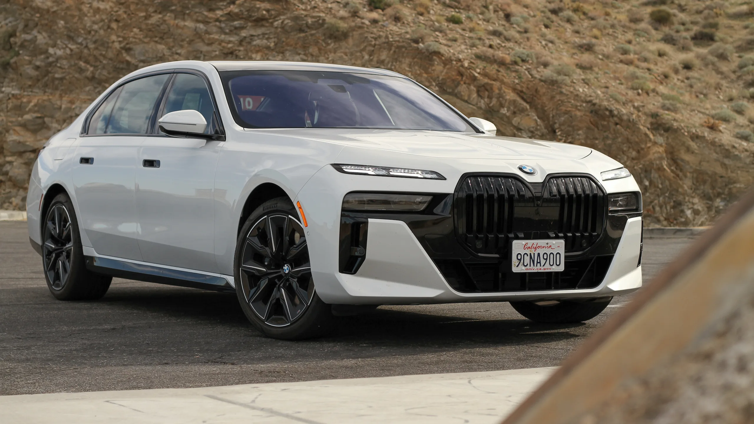 2023 Bmw 7 Series With Tv