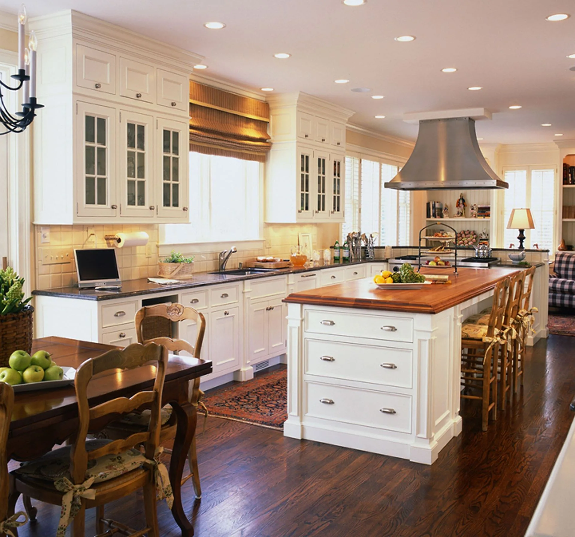 25 Awesome Traditional Kitchen Design Traditional Kitchen Design White Kitchen Design
