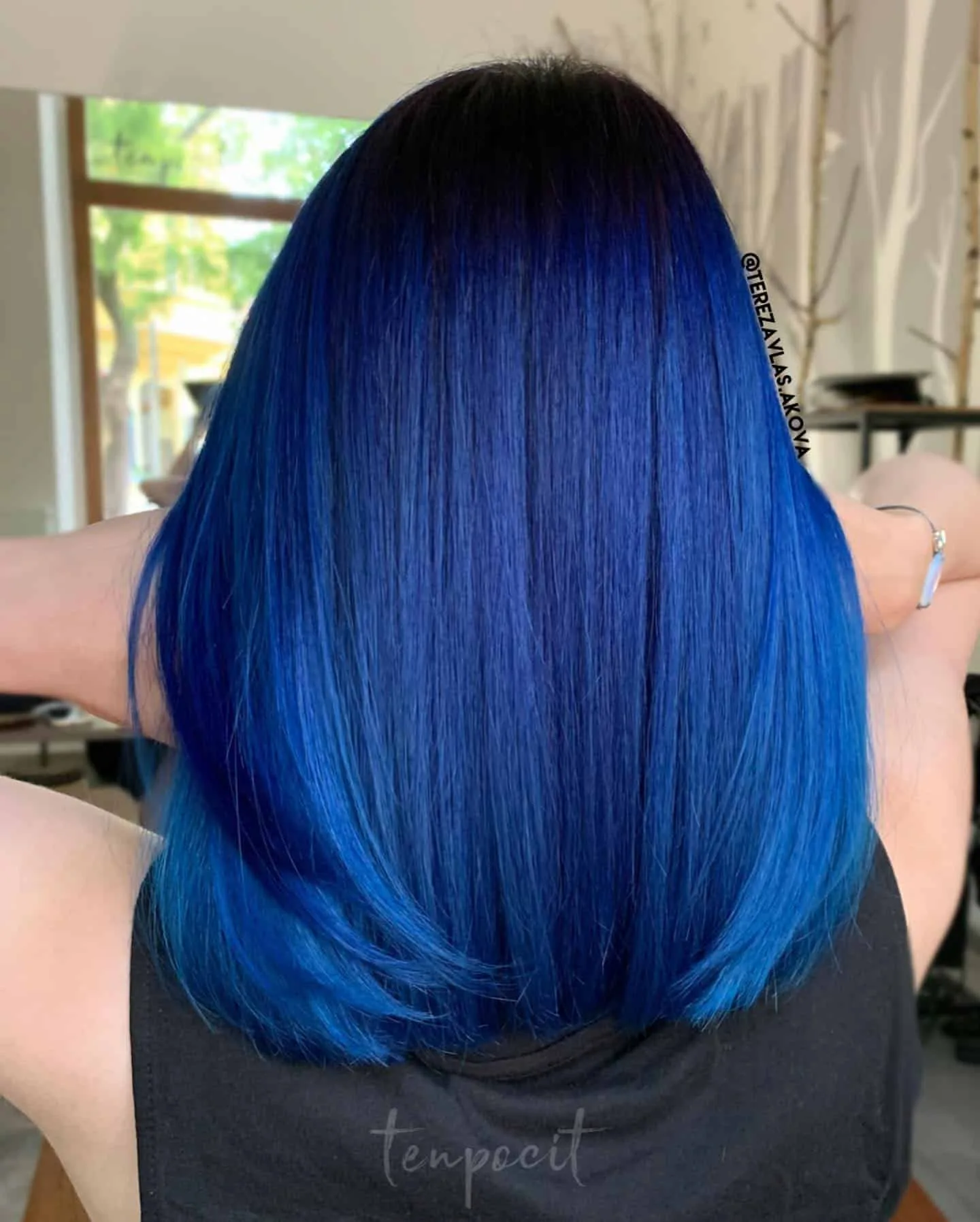 30 Royal Blue Hair Color Ideas That Will Make You Feel Like A Queen Hair Color Blue Royal