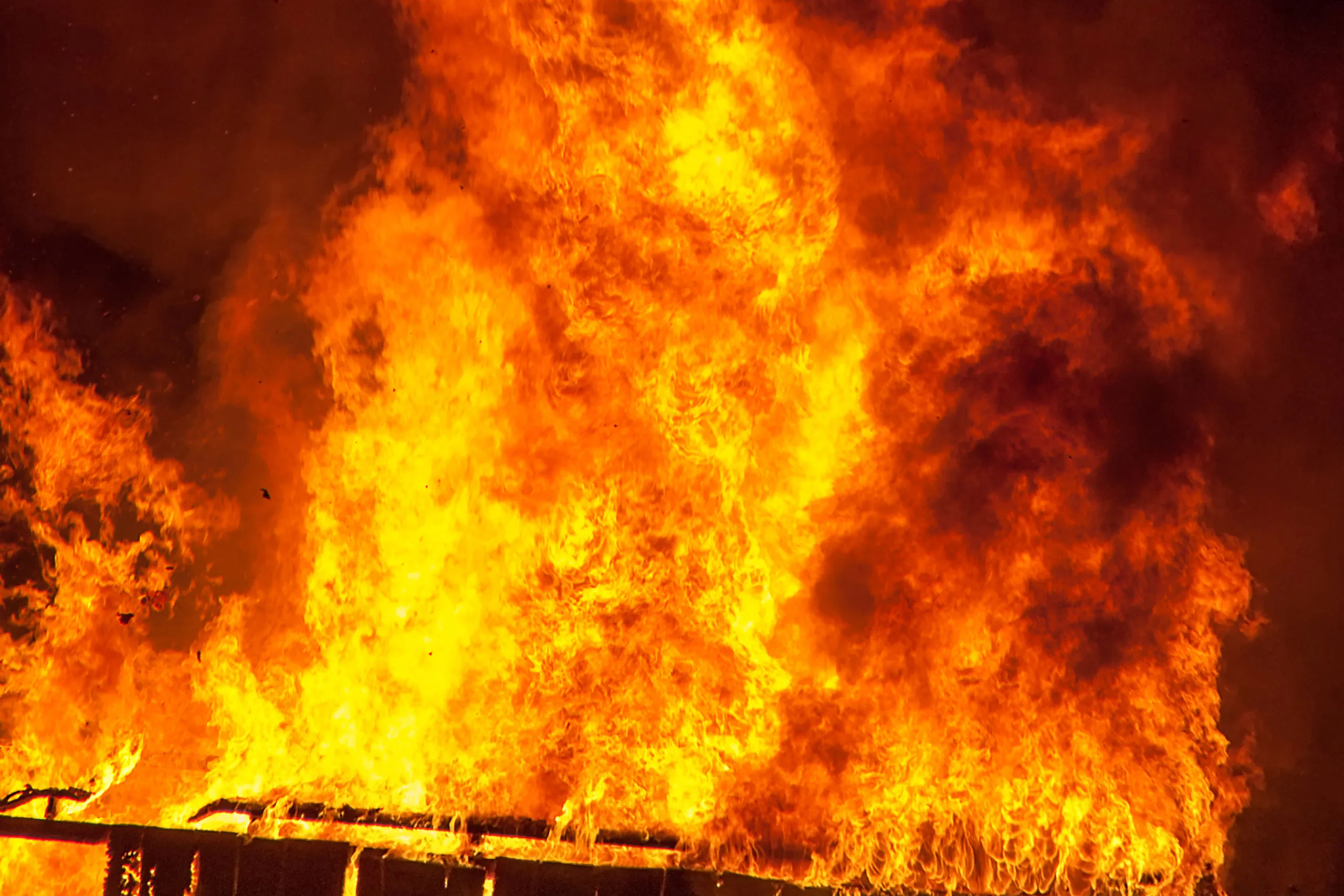 30 Stalls Gutted By Fire In Lagos Island Market The Lagos Today