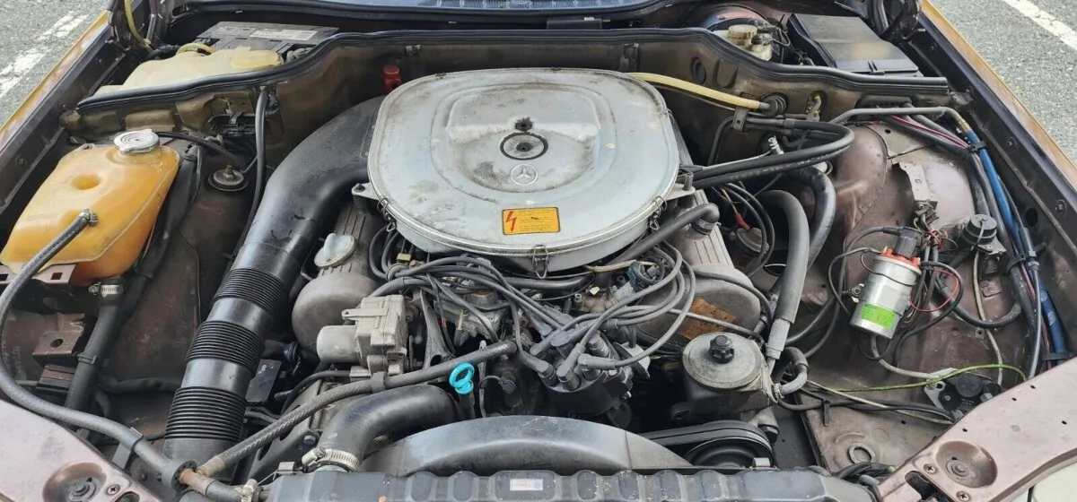 500Sel Engine Barn Finds