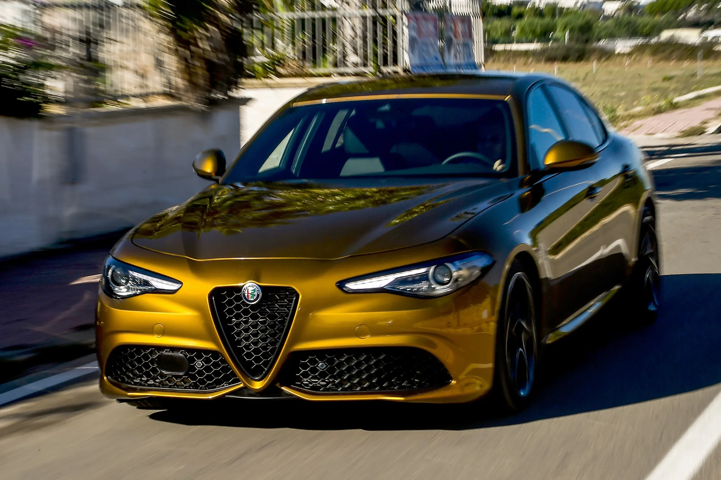 Alfa Romeo Giulia Saloon 2020 Review Carbuyer