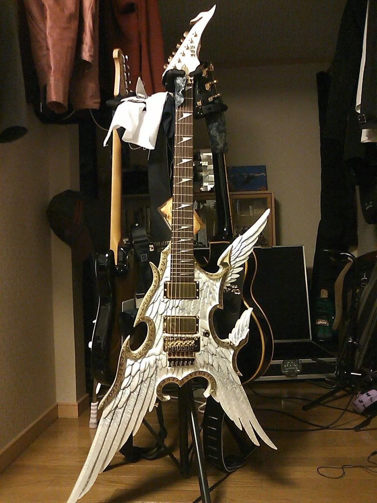Angel Wing Electric Guitar Cool Electric Guitars Cool Guitar Electric Guitar Design