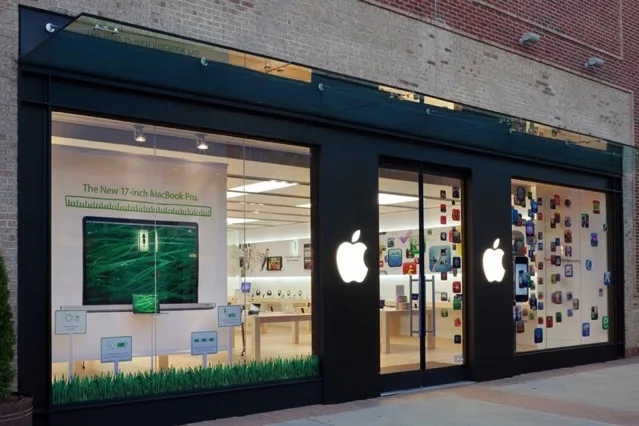 Apple Stores Receiving New 3D Window Displays Ahead Of Iphone Event Iphone In Canada Blog