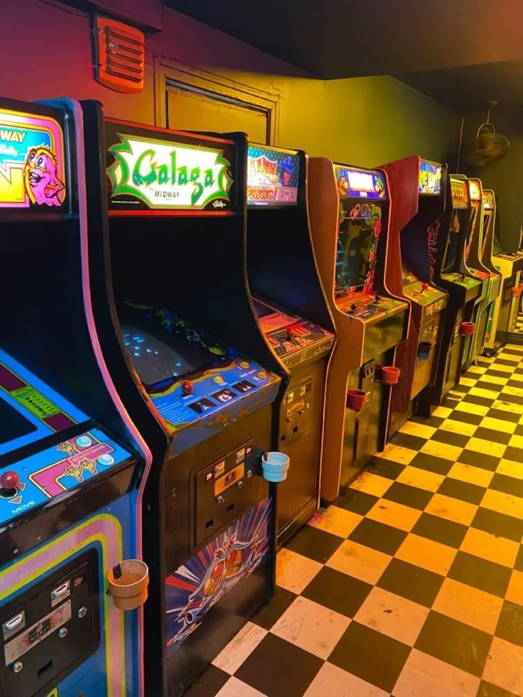 Arcade Bar Arcade Room Retro Arcade Arcade Games Vintage Games Vintage Bar 90S Games Game