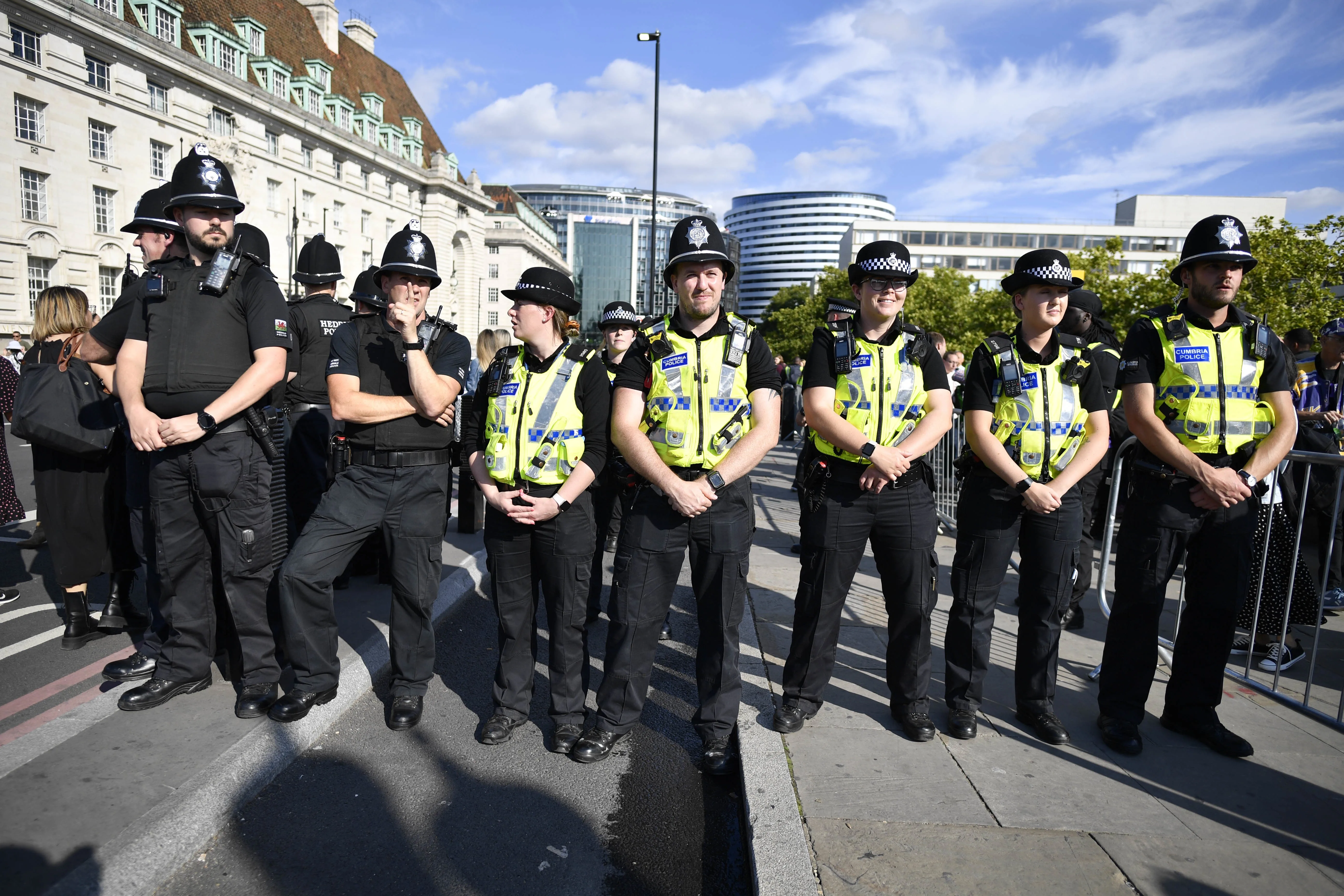 Arrests Made In Biggest Police Operation In Met S History For Queen S Funeral The Independent