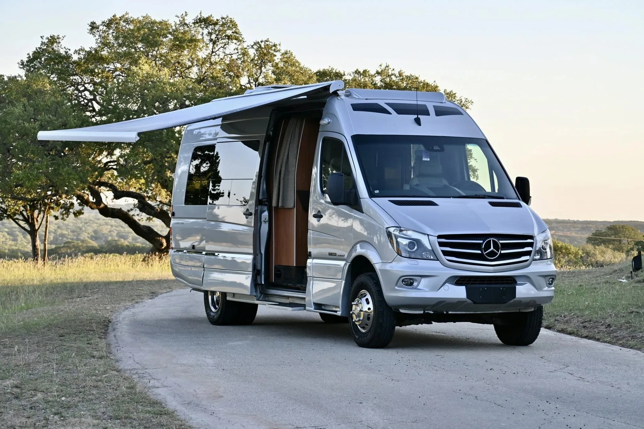 Awesome Mercedes Benz Sprinter 3500 4 4 Roadtrek Camper Proved Itself In Alaskan Adventure