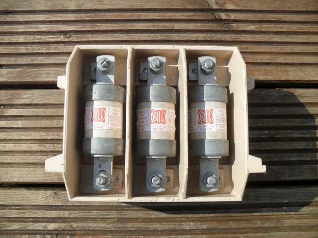 Bill Sovereign 200Amp Tp 3 Phase Fuse Carriage Carrier With 200A Fuses D 60 00 Picclick Uk