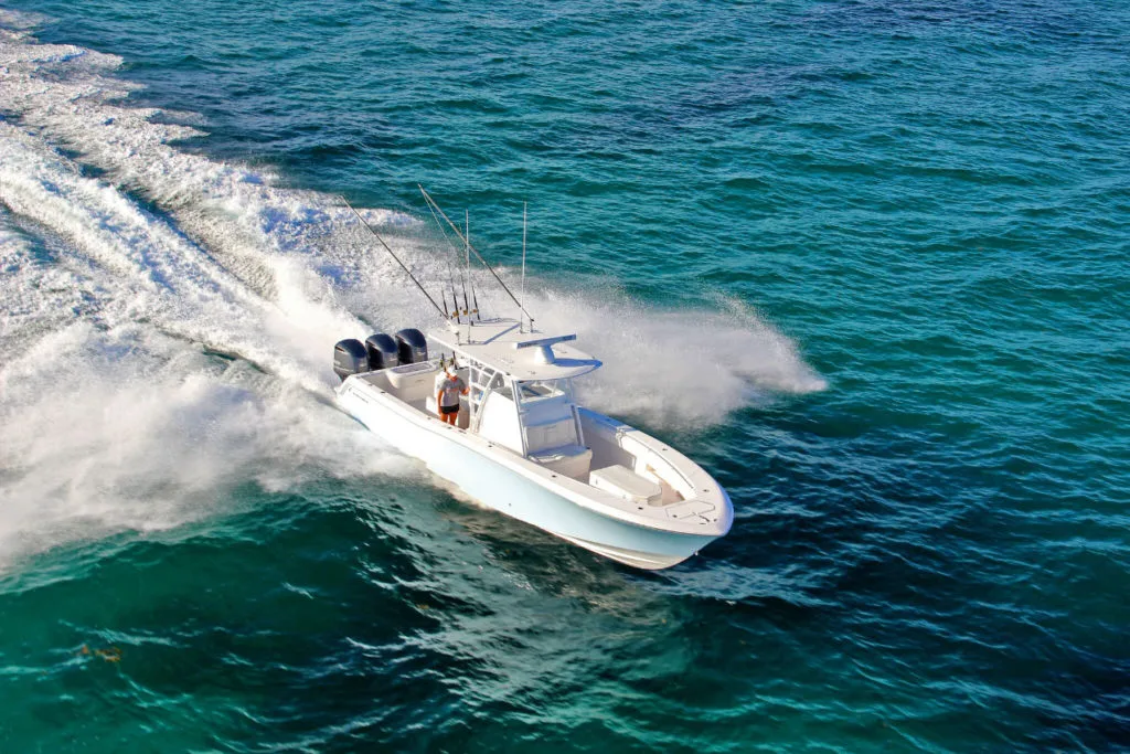 Boating Etiquette The Do S And Don Ts Boat Monster Contender Boats Invincible Boats