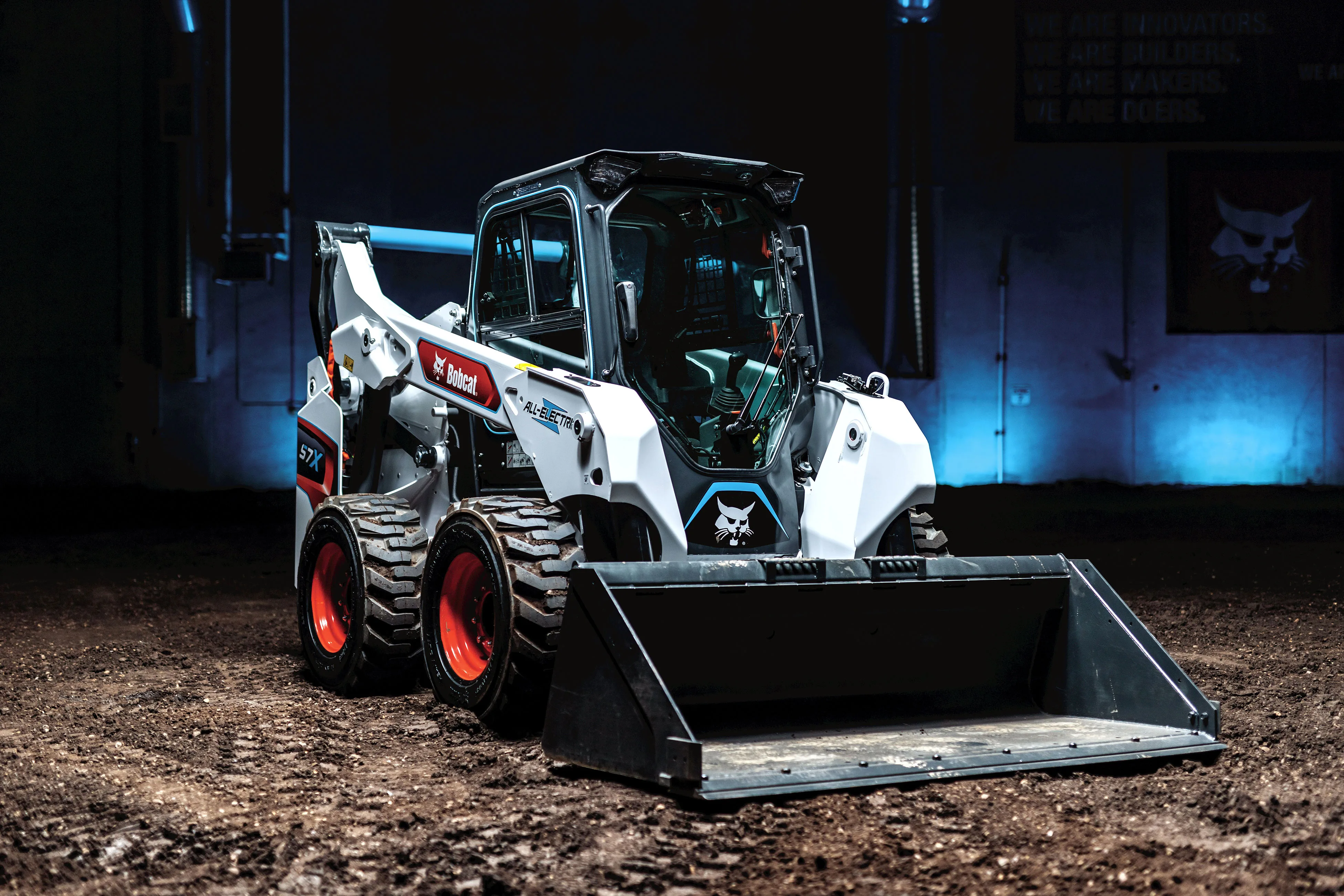 Bobcat Reveals World S First All Electric Track Loader At 51 Off