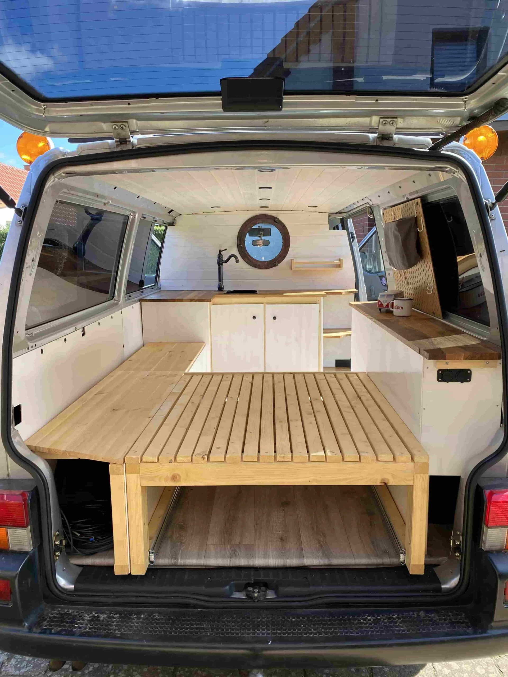 Camper