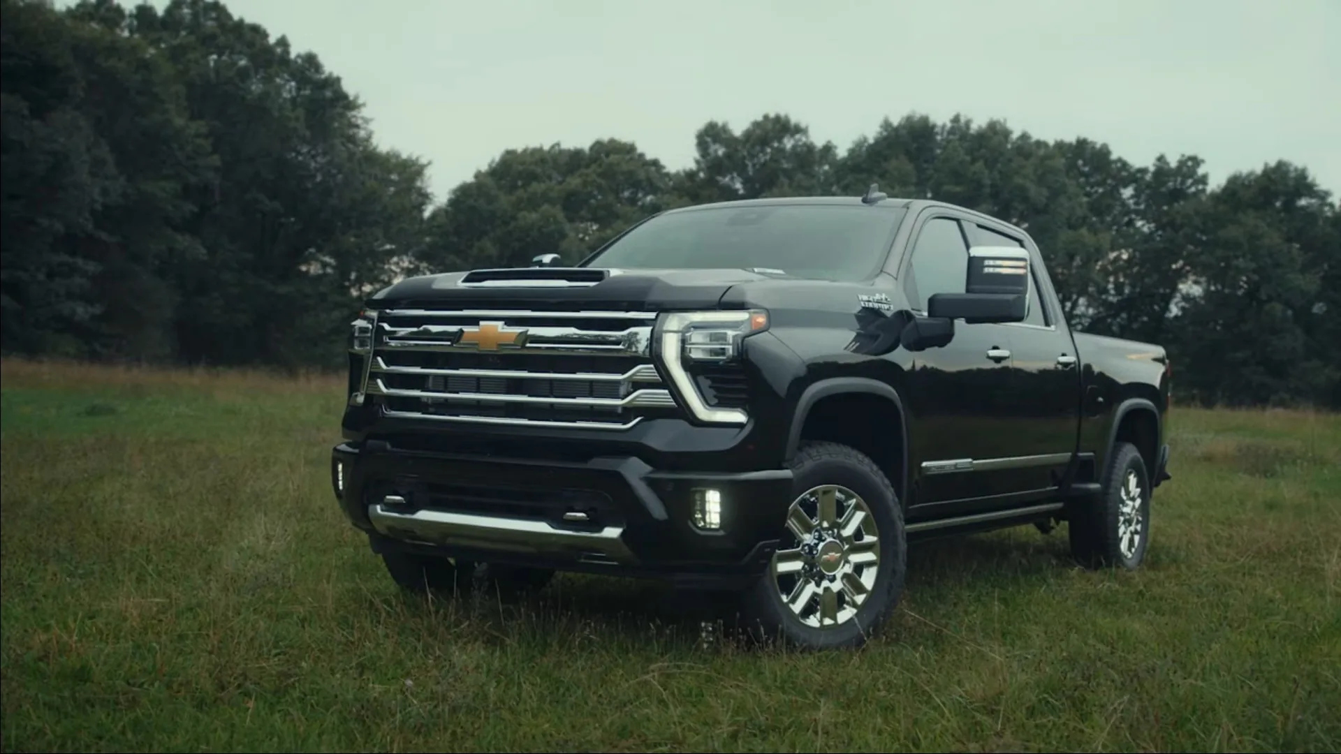 Chevrolet Silverado 2025 High Country 2025 Aidan Mustafa