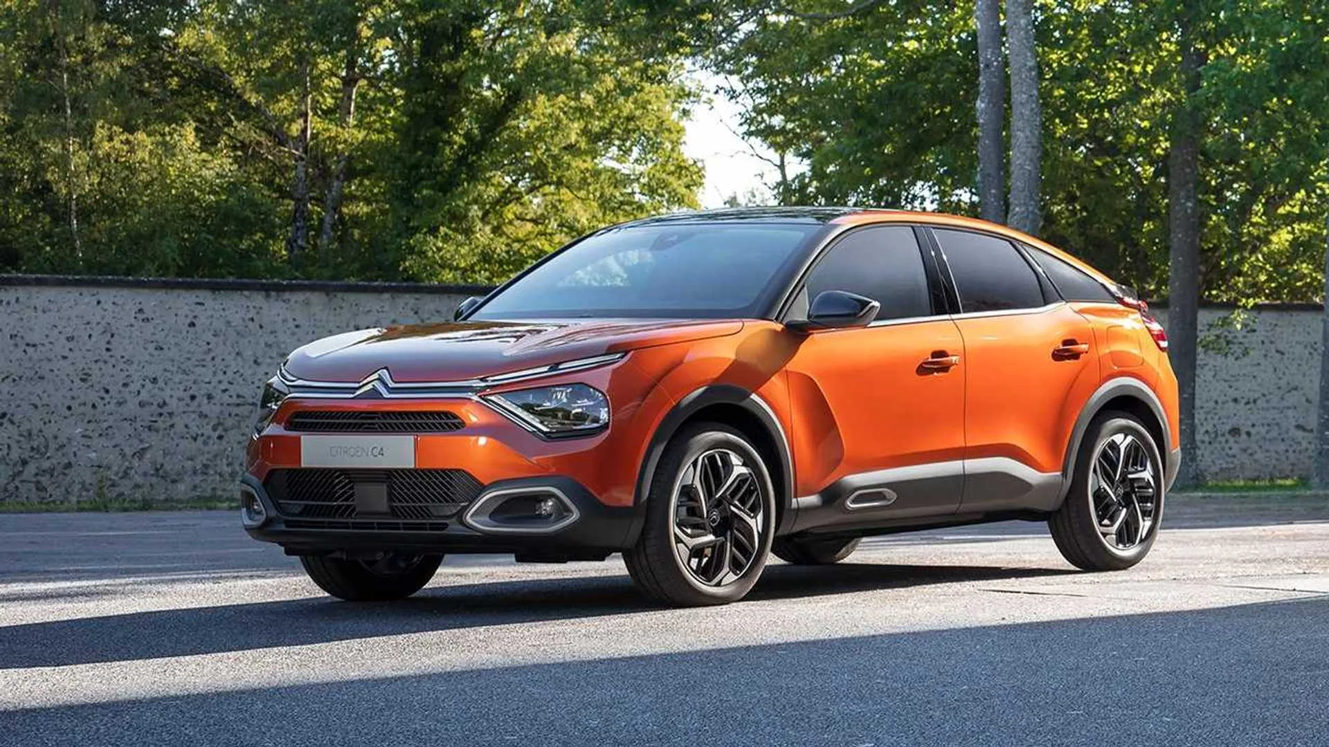 Citroën C4 Ve Ë C4 Sürpriz Şekilde Gösterildi