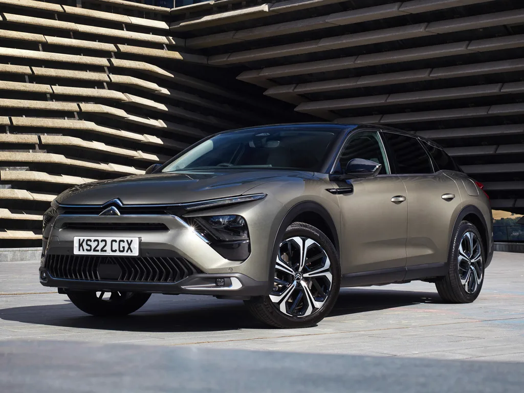 Citroën C5 X Phev Review In New Issue Of Ev Fleet World Digital