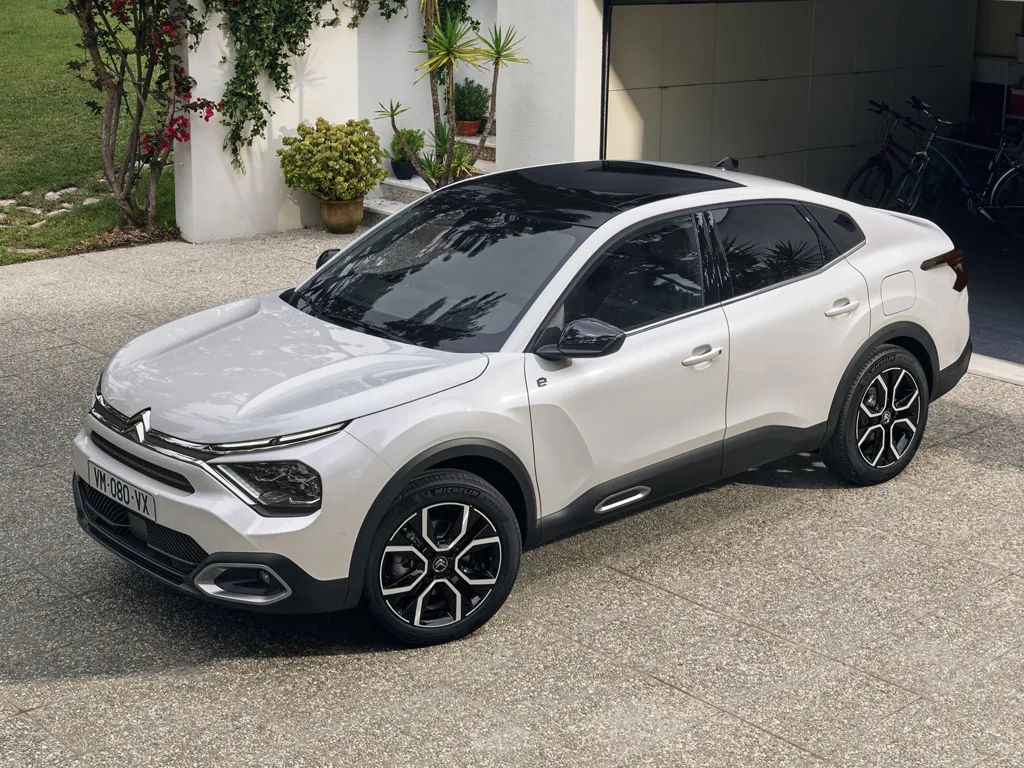 Citroën Unveils New Ë C4 X Electric