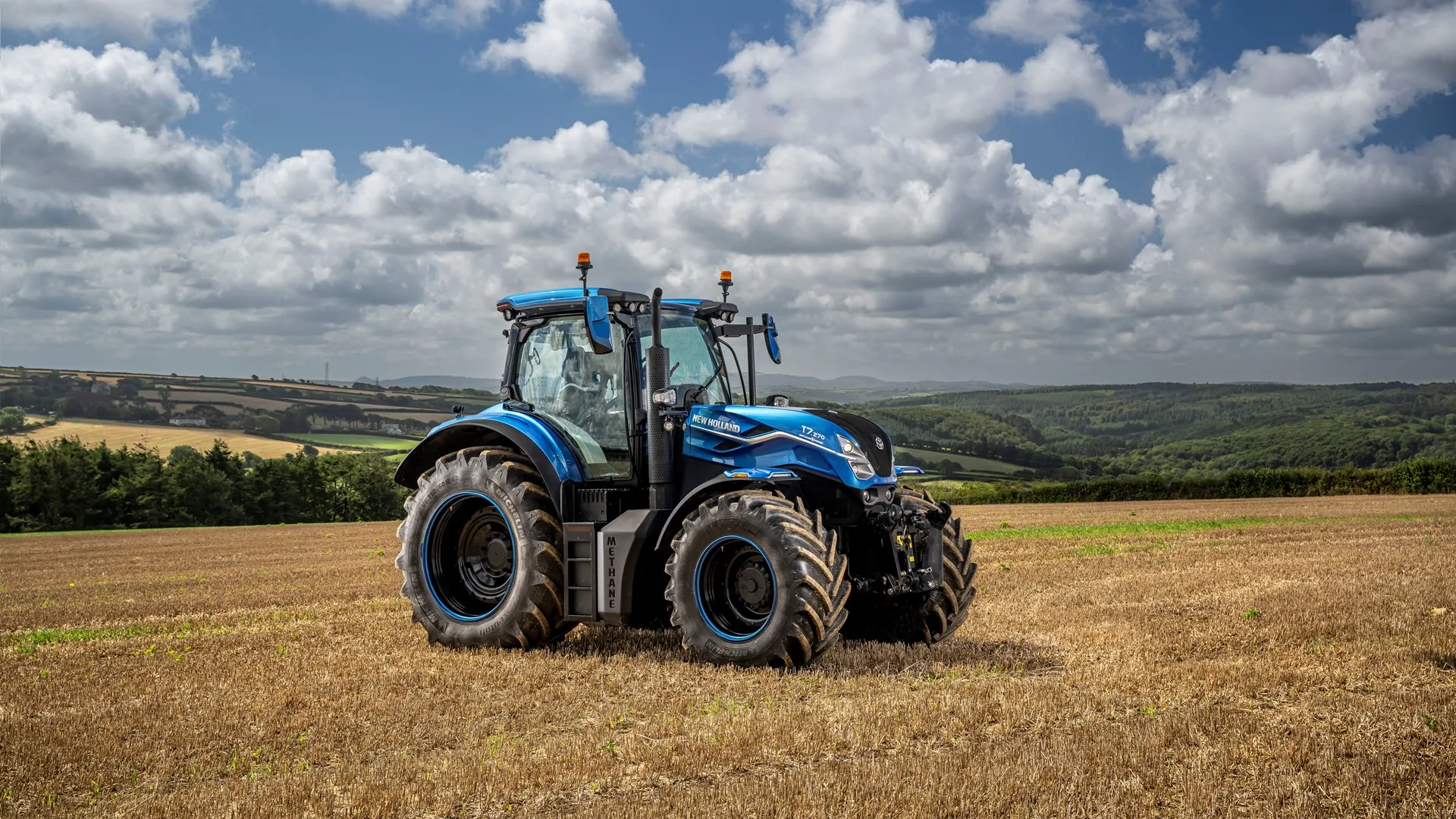 Cnh Industrial S New Holland Agriculture Launches First Lng Powered Tractor Lng Prime