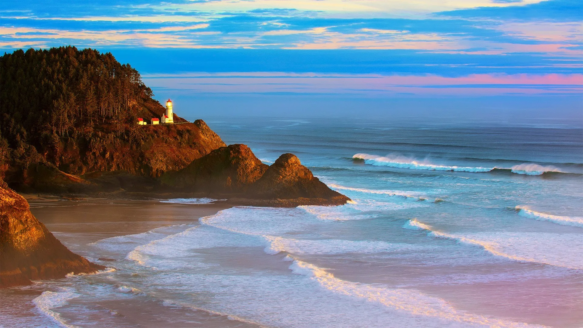Coast Beach Waves Lighthouse Oregon Landscape Wallpapers Hd Desktop And Mobile Backgrounds
