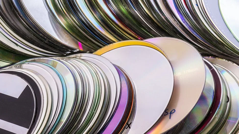 Compact Disc Logo 80S