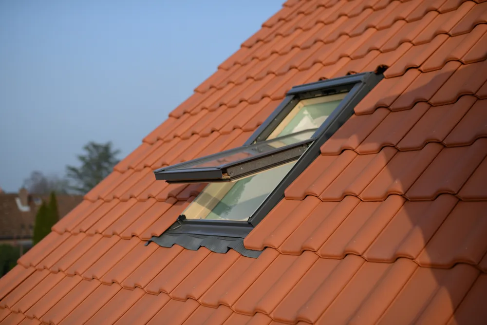 Conseils Pour Bien Choisir L Artisan Pour Installer Votre Velux Spv Menuiseries
