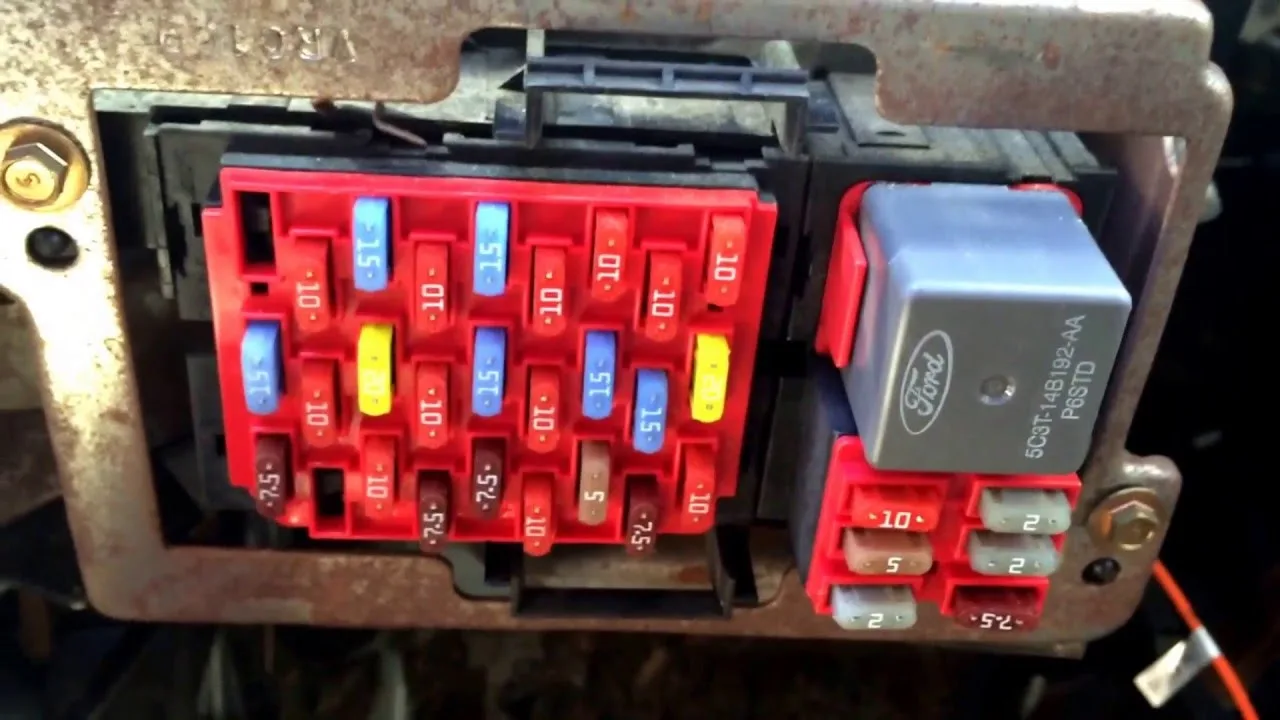 Diagram 2008 Ford Crown Victoria Fuse Diagram