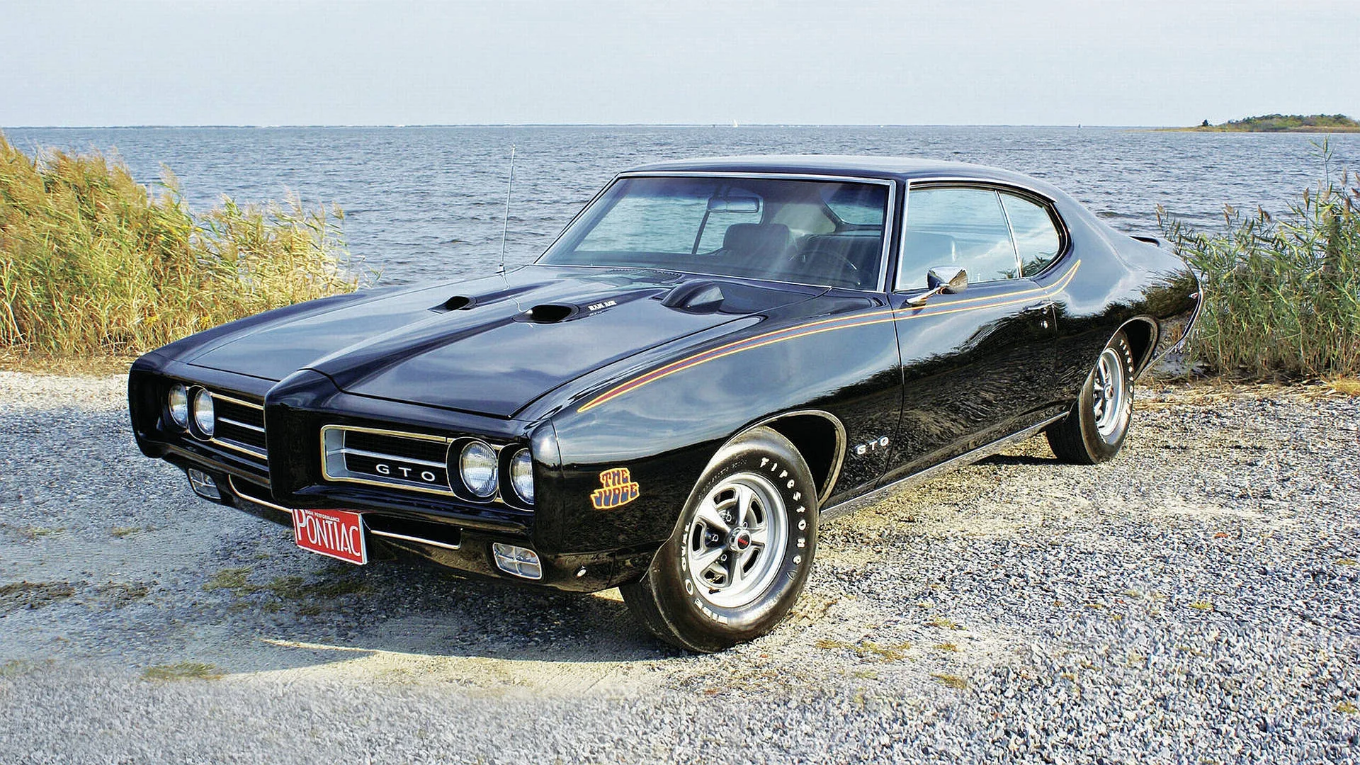 Download Black Pontiac Luxury Car Wallpaper