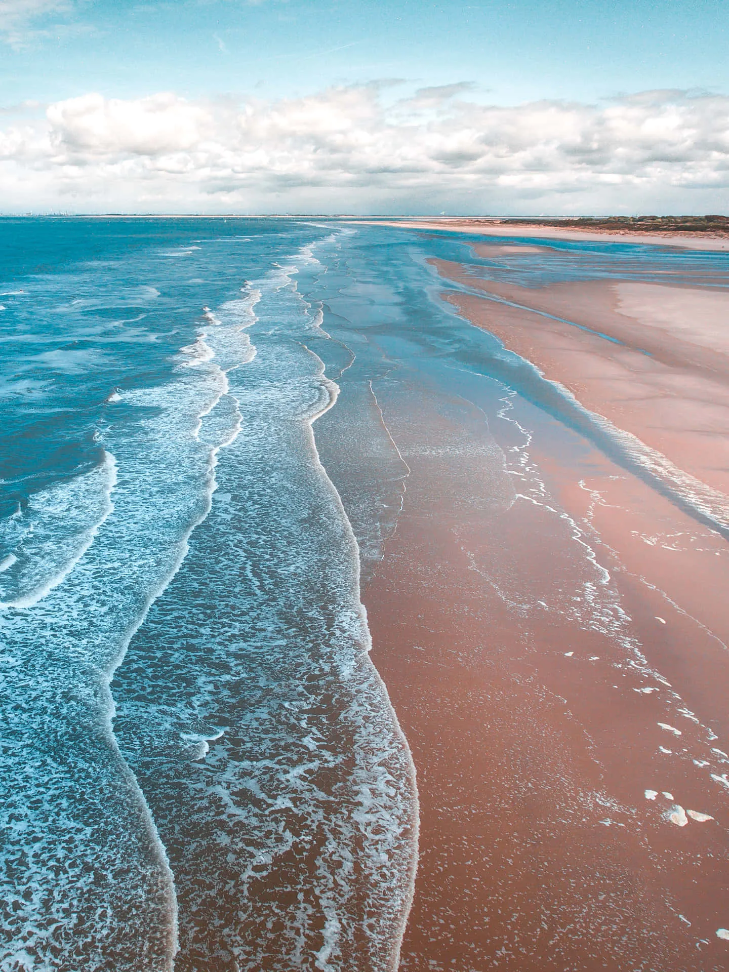 Download Blue Wave Coast Wallpaper