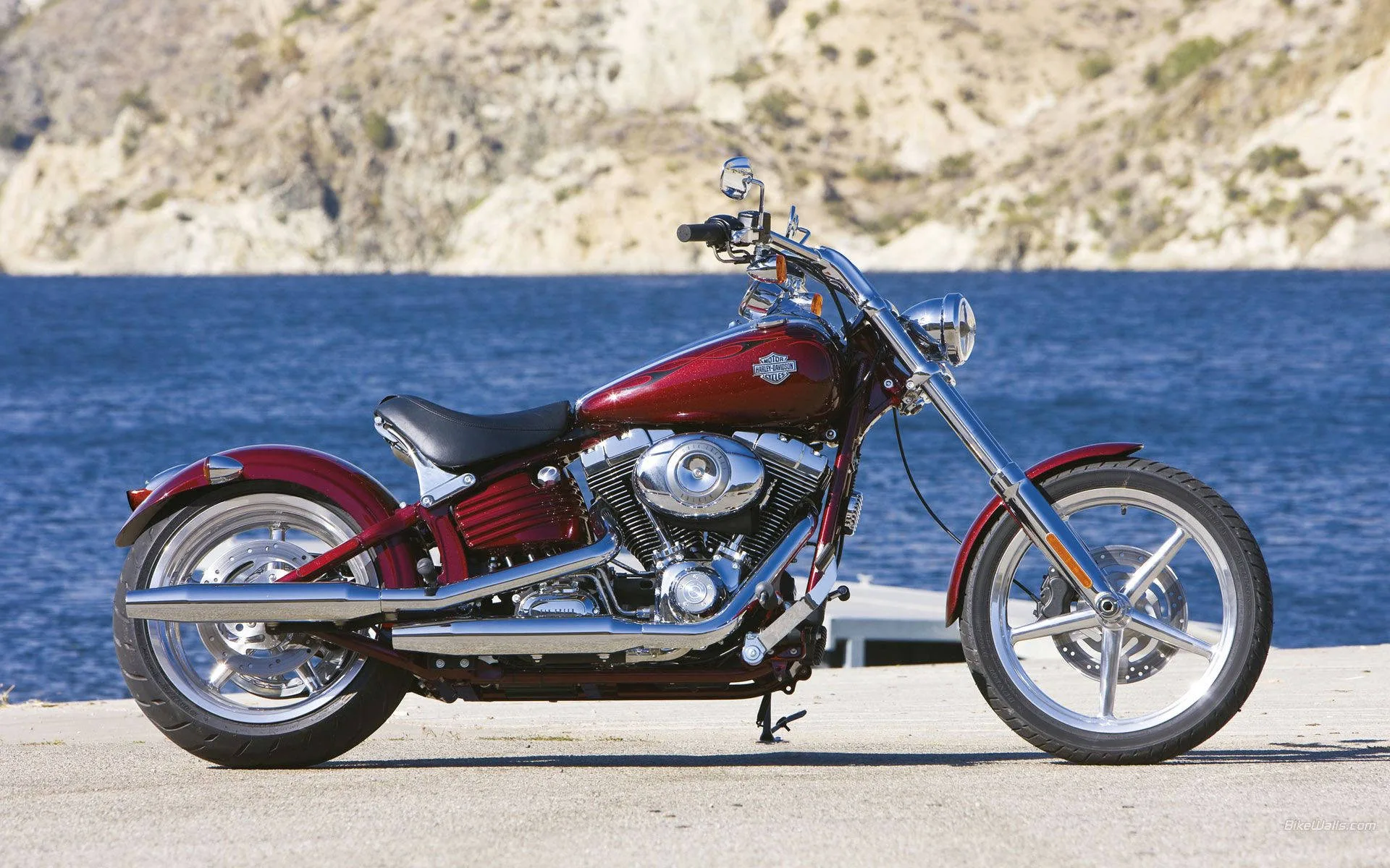 Download Harley Davidson Wallpaper
