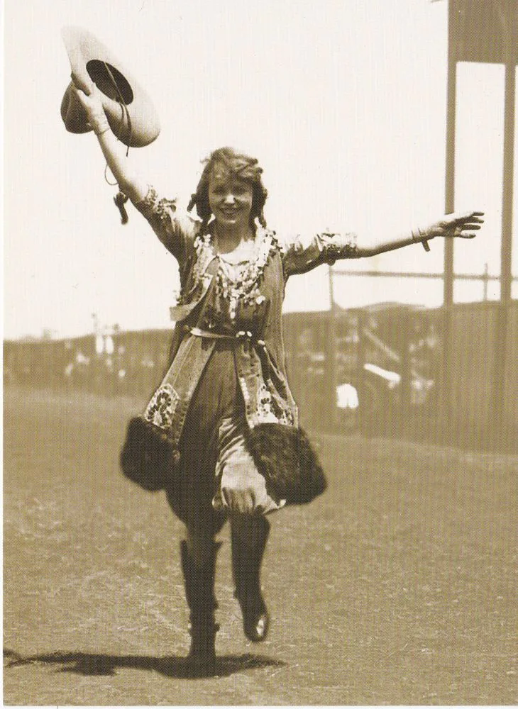Early Rodeo Cowgirl Prairie Rose Henderson In Buckskin Feathers Sequins Postcard Vintage