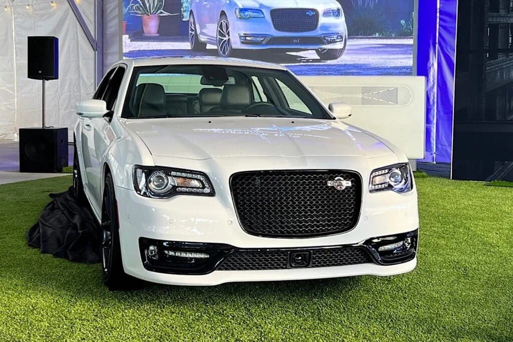 End Of An Era Chrysler Reveals Final 300C Sedan The Detroit Bureau