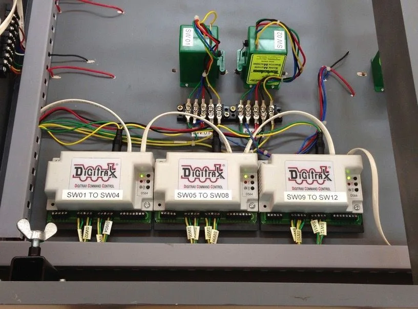 Excellent Wiring Of Digitrax Ds64 Stationary Decoders Using Loconet And Circuitron Tortoise