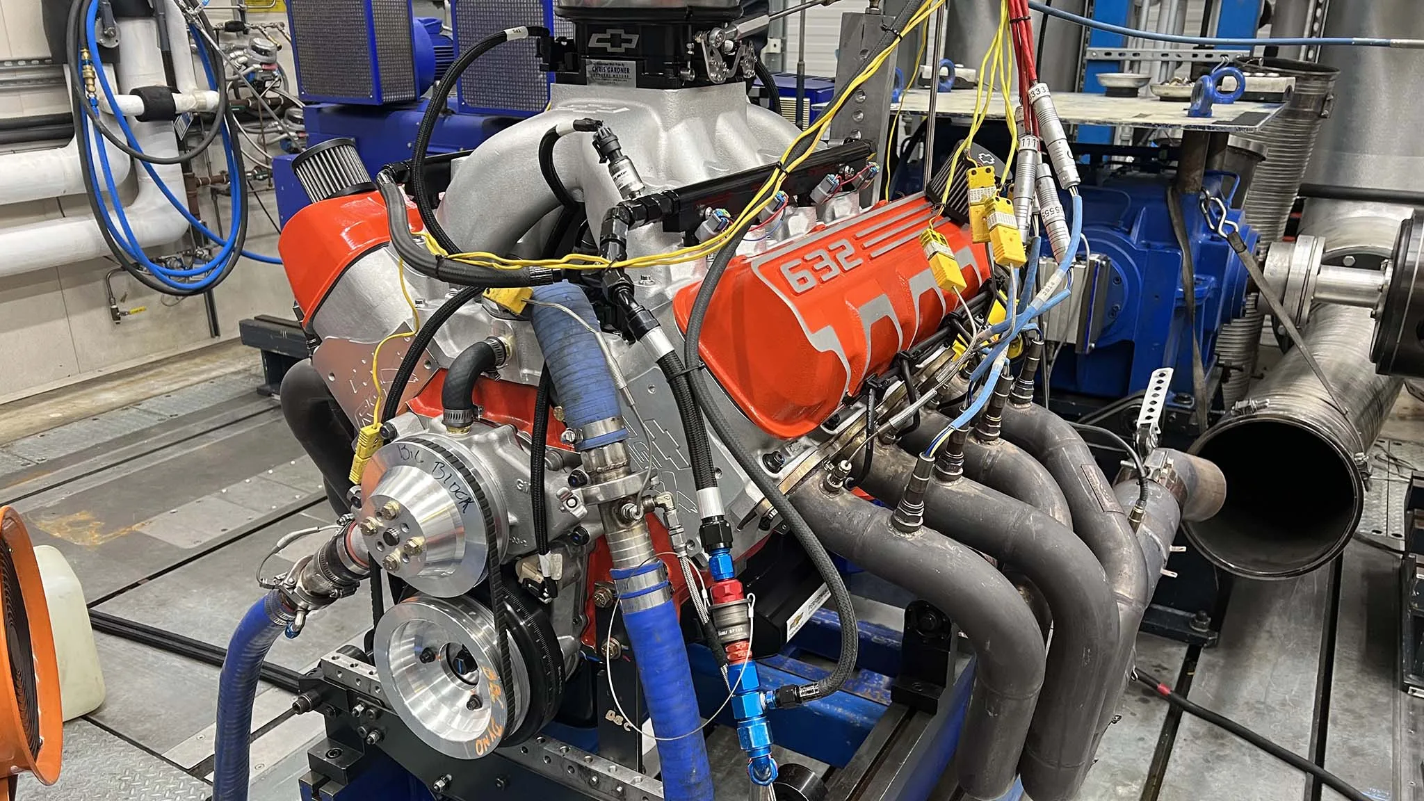 Exclusive Zz632 Big Block Crate Engine Build At Chevrolet Performance