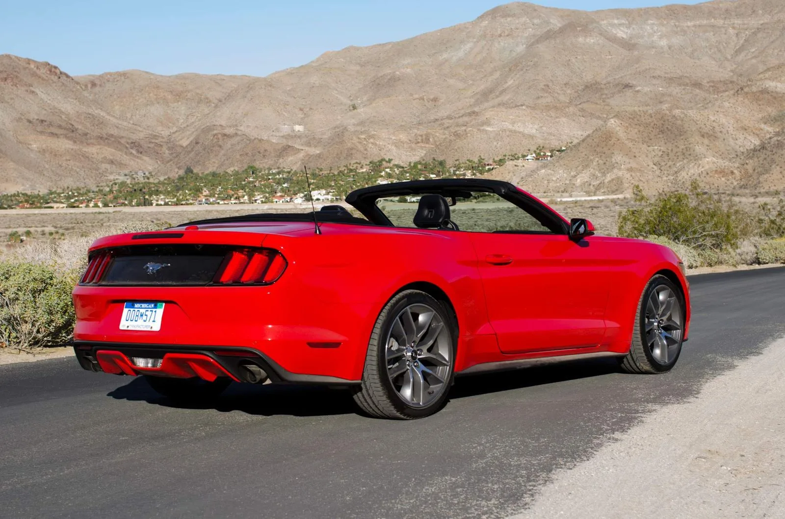 Five Affordable And Fun To Drive Convertibles You Can Buy In The U S Right Now Drivemag Cars