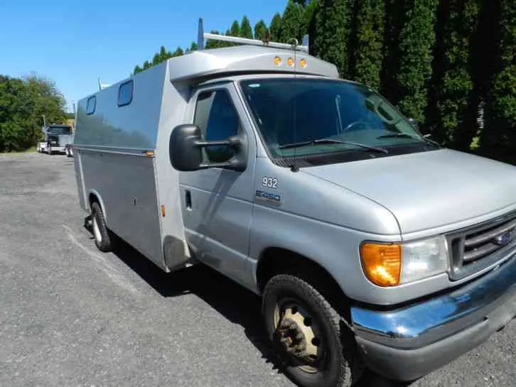 Ford E450 2006 Utility Service Trucks